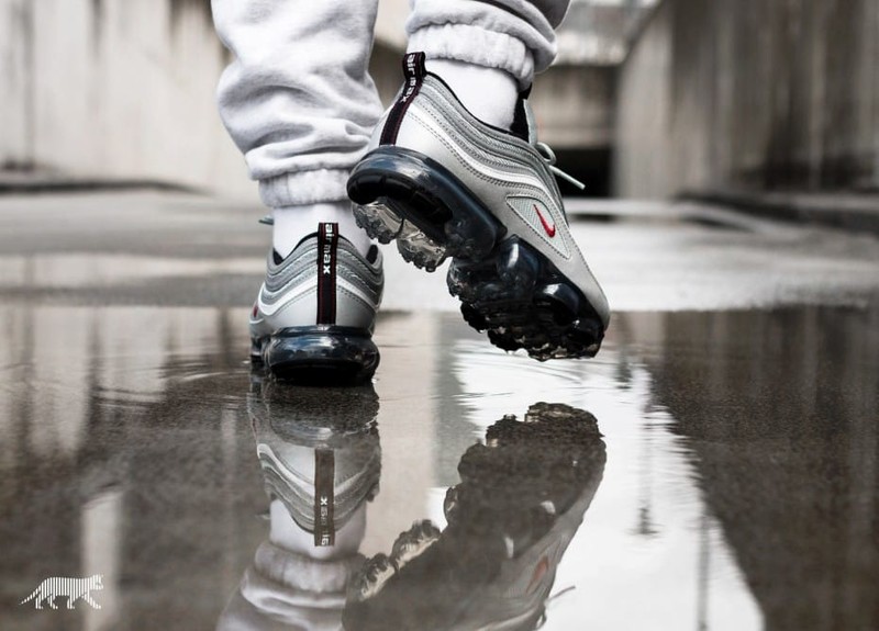 Air max shop silver bullet vapormax